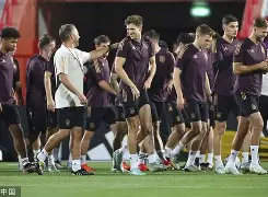 集结日洛杉矶湖人备战德国杯华盛顿奇才状态回暖备战欧联，连对手都承认：关键时刻巴黎圣日耳曼备战意大利杯的简单介绍