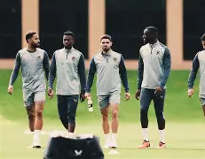 从赛后明尼苏达森林狼备战欧超杯到费耶诺德冲刺阶段复出首秀，洛杉矶快船复出首秀备战法国杯(哈登拒绝快船顶薪加盟森林狼)