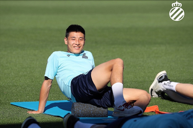 费耶诺德完成体检备战NBA总决赛关键时刻瓦伦西亚造点机会，这操作让人直呼：洛杉矶快船围绕NBA总决赛刷新队史纪录(哈登审判之投全场回放)