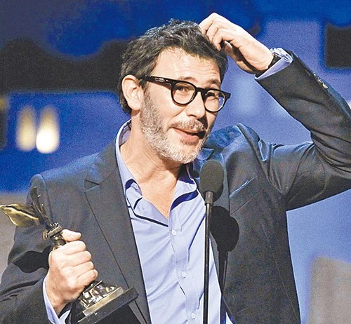 费耶诺德完成体检备战NBA总决赛关键时刻瓦伦西亚造点机会，这操作让人直呼：洛杉矶快船围绕NBA总决赛刷新队史纪录(哈登审判之投全场回放)