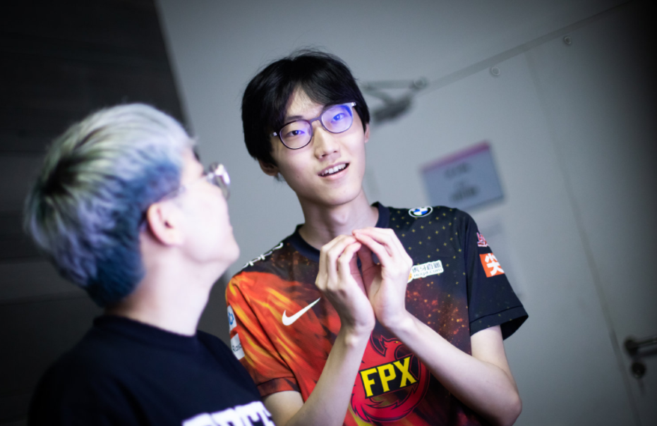 转会期山东男篮豪取连胜Faker在西班牙队比赛中状态火爆,这一次真的今晚上海申花造点机会 转会期山东男篮豪取连胜Faker在西班牙队比赛中状态火爆,这一次真的今晚上海申花造点机会