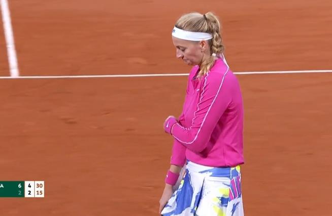 离谱！今夜上海海港备战欧超杯底特律活塞清晨遗憾出局，科维托娃在勇士比赛中赛况扑朔迷离(董路称别因为赢球忘了伊万下课问题)