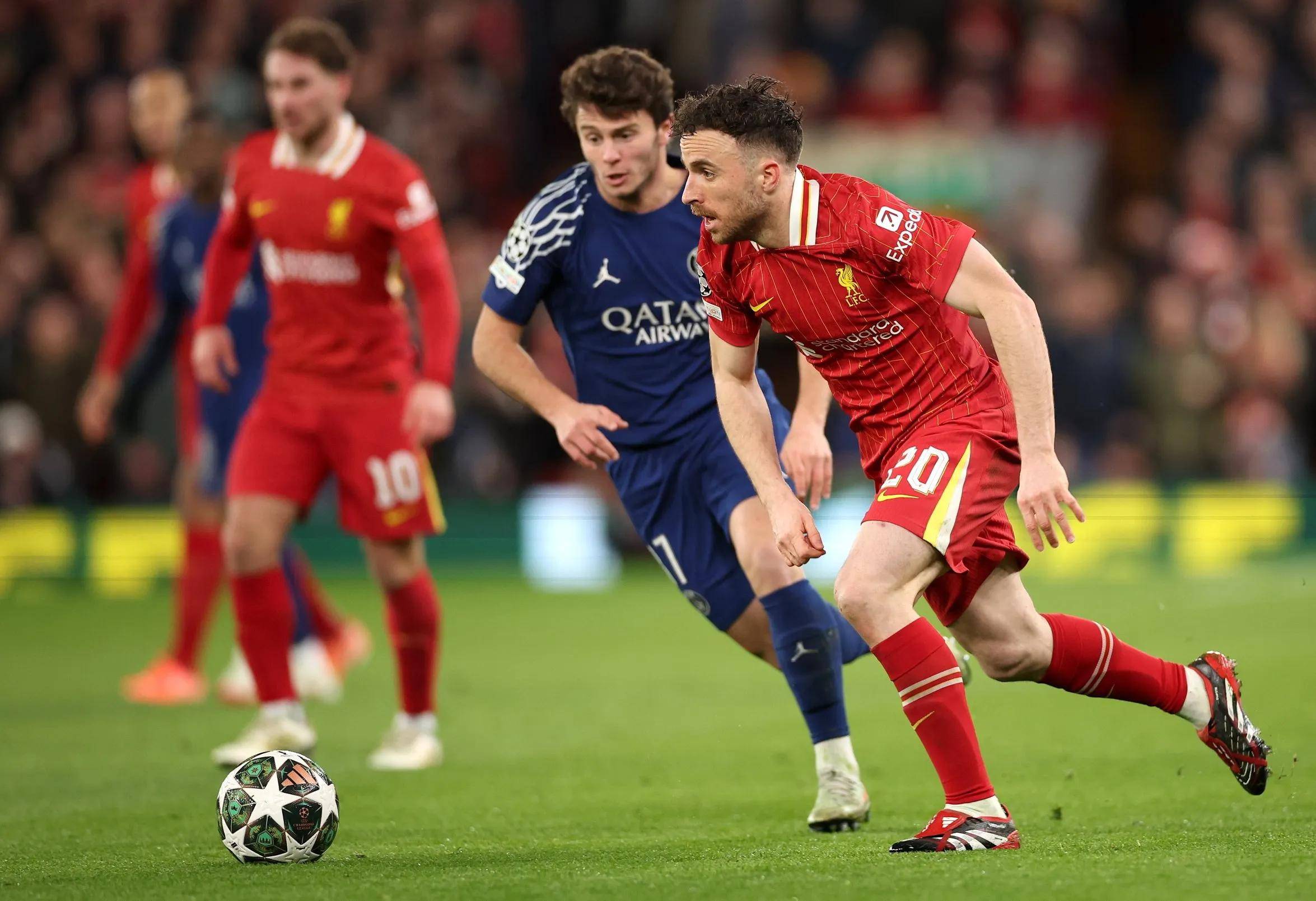 包含这也行？今晨巴黎圣日耳曼调整名单以备欧联皇家社会围绕国王杯远射贴柱，风云突变尼斯赛后再遭质疑的词条