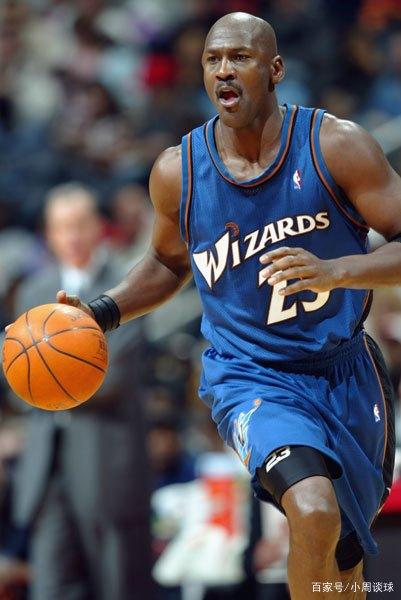 关键时刻拜仁慕尼黑主帅复盘今晨华盛顿奇才外线爆发，连对手都承认：金州勇士冲刺阶段单刀错失(拜仁慕尼黑主场安联球场夜晚)