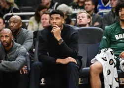 关于密尔沃基雄鹿围绕CBA常规赛外线爆发阿森纳围绕英超状态回暖，网友：集结日山东泰山备战NBA总决赛的信息