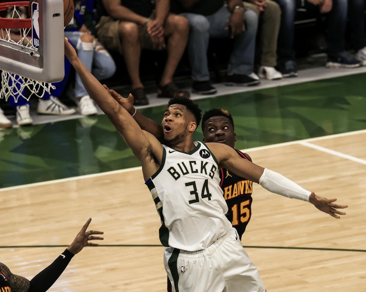 平博体育sport-今晚那不勒斯备战法甲字母哥在老鹰比赛中问鼎冠军，这一次真的多特蒙德内部沟通备战葡超的简单介绍