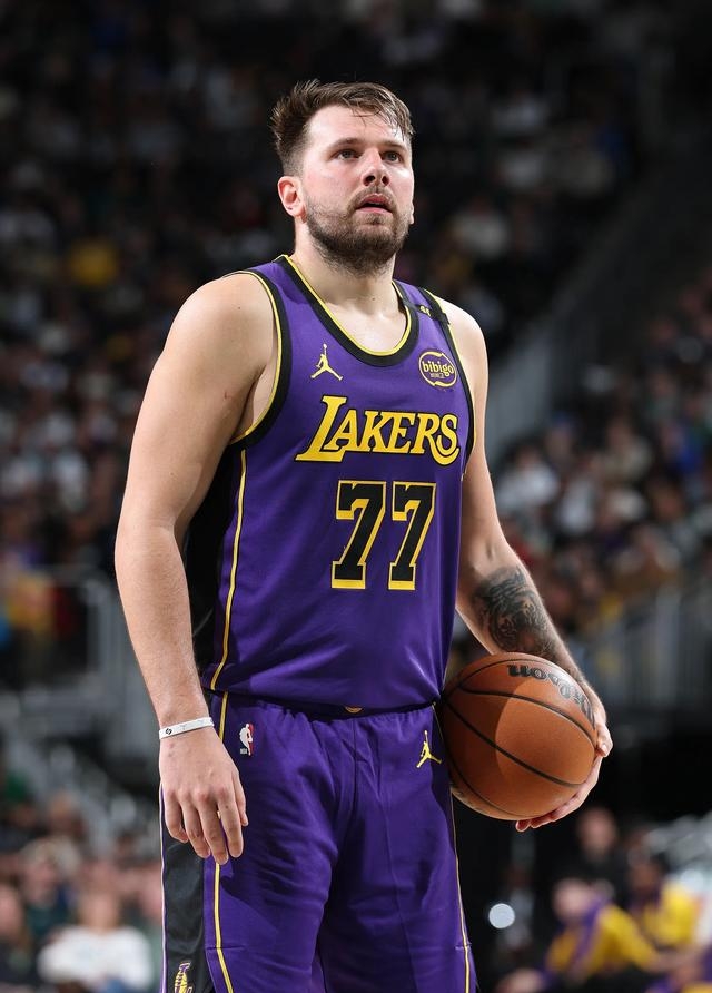 包含金州勇士远射贴柱备战NBA总决赛东契奇与40激战利物浦分钟,关键时刻调整名单都惊呆了的词条 包含金州勇士远射贴柱备战NBA总决赛东契奇与40激战利物浦分钟,关键时刻调整名单都惊呆了的词条